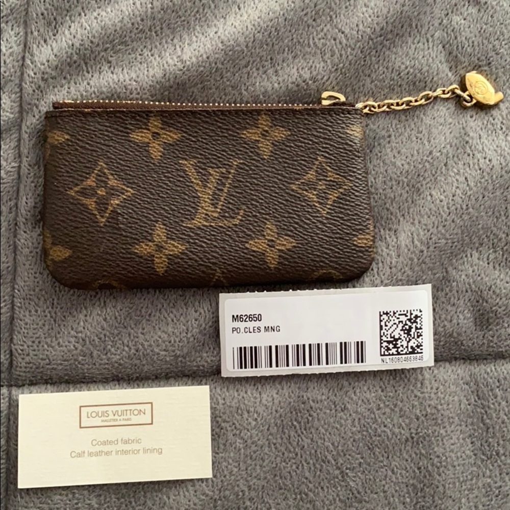 louis Vuitton key pouch